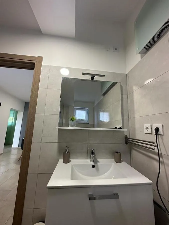 Apartments Stinjan Pula