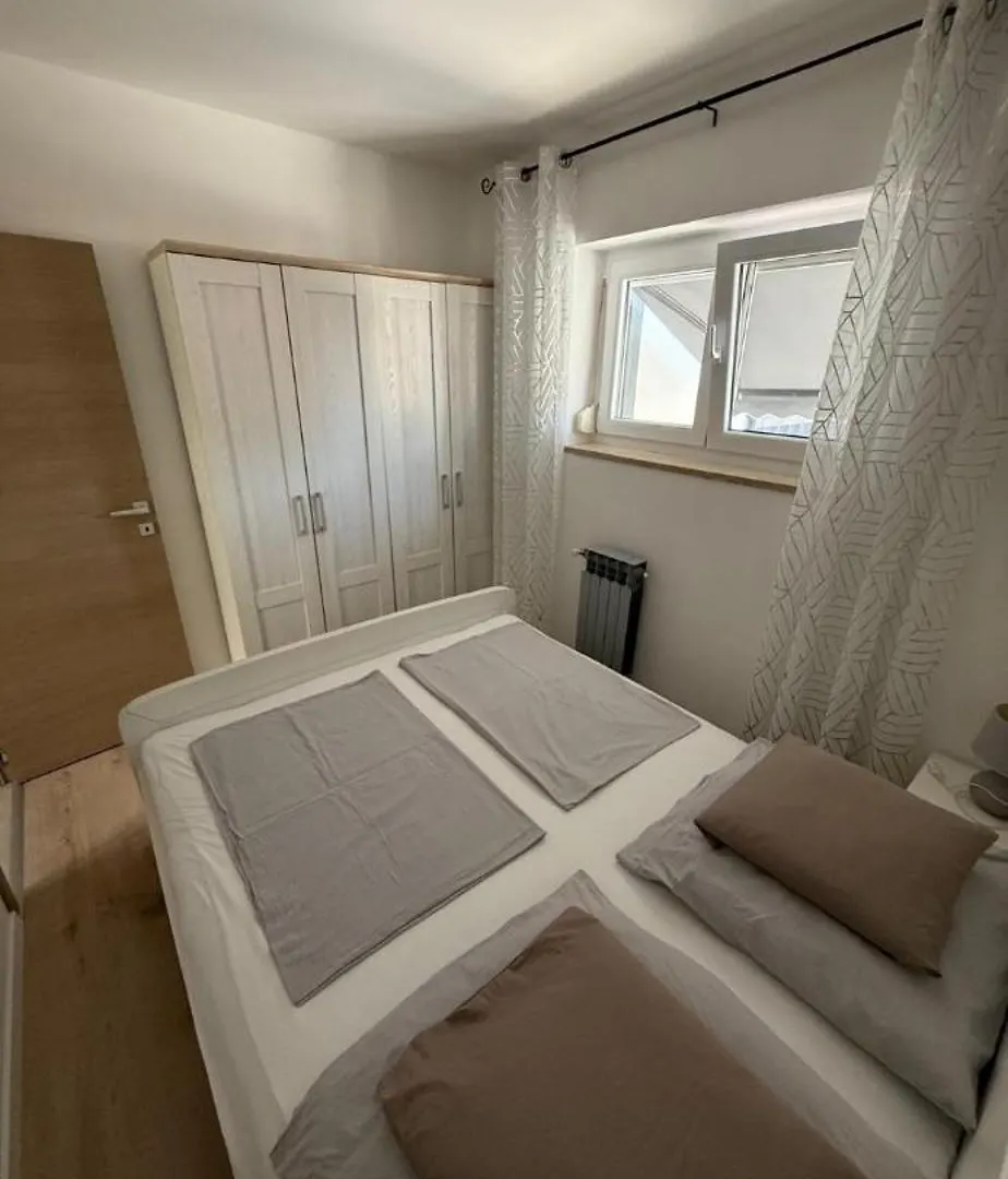 Apartments Stinjan Pula